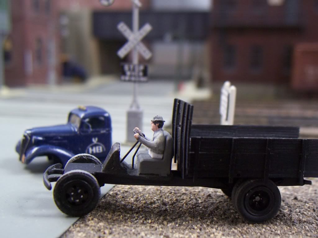 HO Scale "drivers & passengers" Model Railroader Magazine Model
